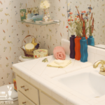 The Hottest Bathroom Wallpaper Trends of 2024!